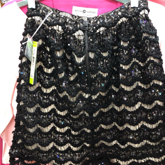 Alice & Olivia NWT Lace lined skirt embellished size 0